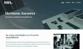 captura de pantalla de web. Se muestra edificio de oficinas en cielo despejado y tonos verde-azulados. Bajo la cabecera se muestra contenido de la web sobre fondo blanco